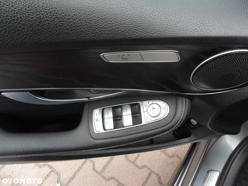 Mercedes-Benz Klasa C 220 d 9G-TRONIC Night Edition - 21