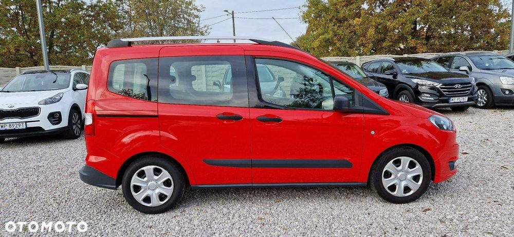 Ford Tourneo Courier - 14