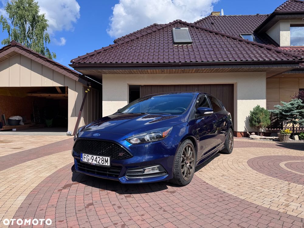 Ford Focus 2.0 EcoBoost ST - 3