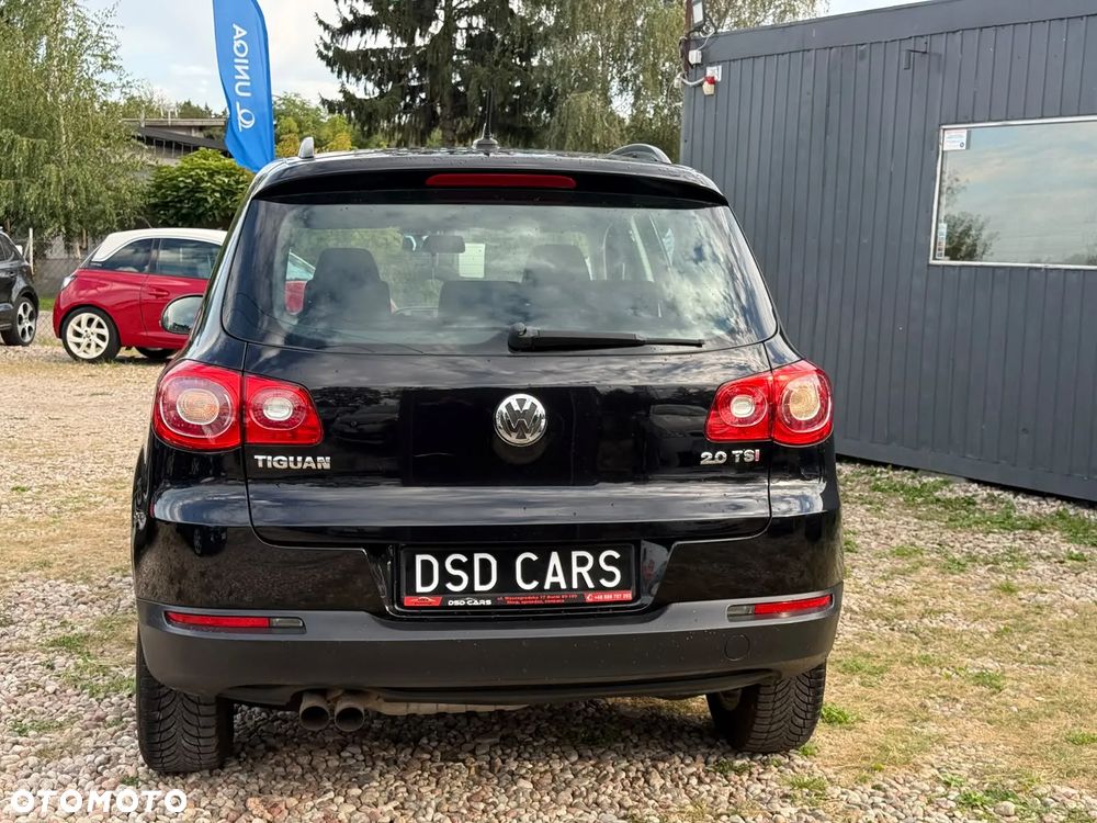 Volkswagen Tiguan - 11