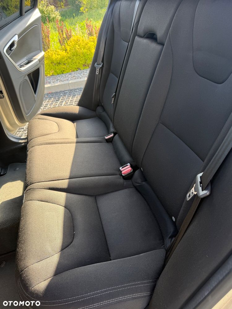 Volvo V60 ver-d4-drive--e-dynamic-edition-kinetic- - 11