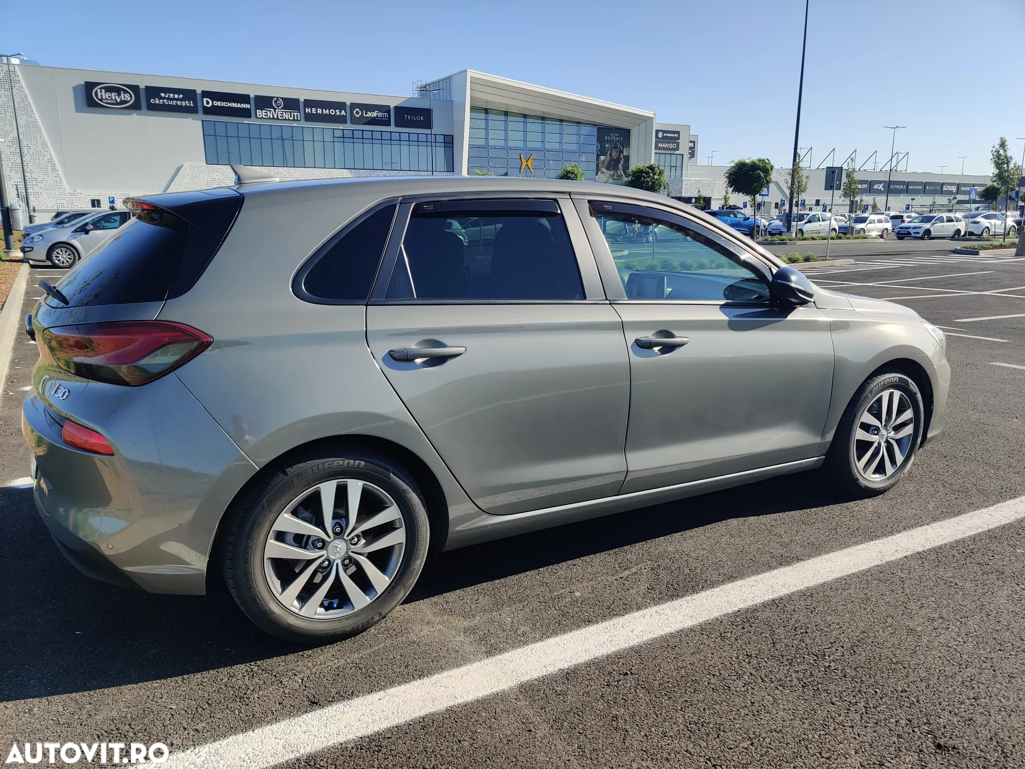 Hyundai i30 1.4 100CP 5DR M/T Highway - 25