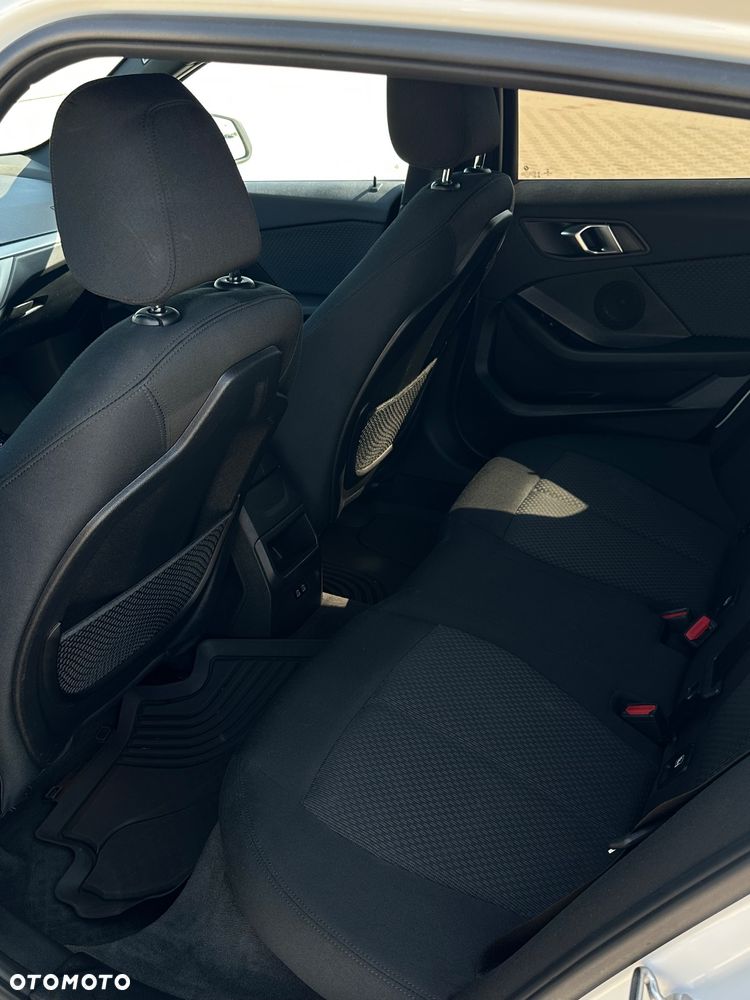 BMW Seria 1 118i - 11