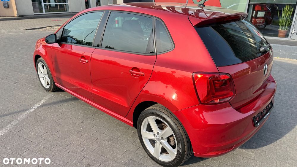 Volkswagen Polo 1.4 TDI Blue Motion Technology Lounge - 24