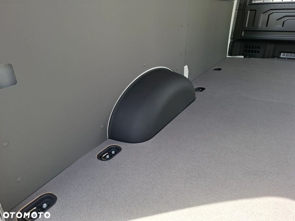 Volkswagen Crafter - 9