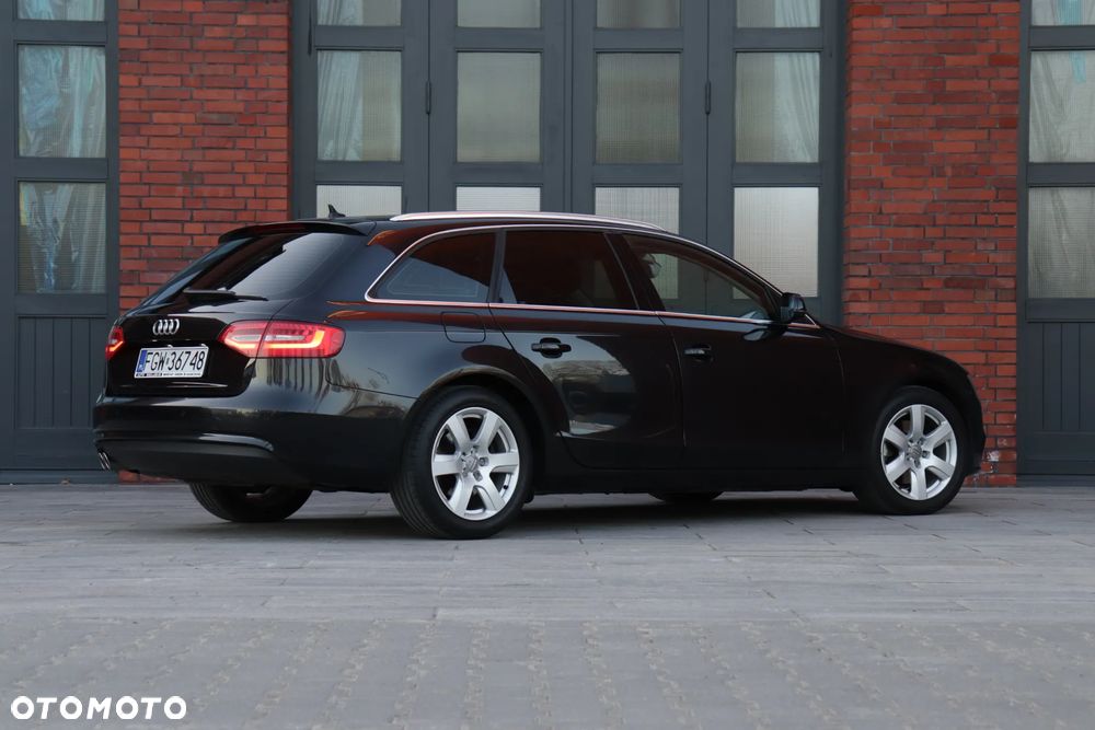 Audi A4 Avant 2.0 TDI ultra DPF Attraction - 12