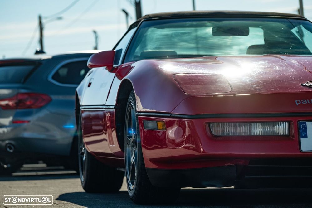 Chevrolet Corvette - 12