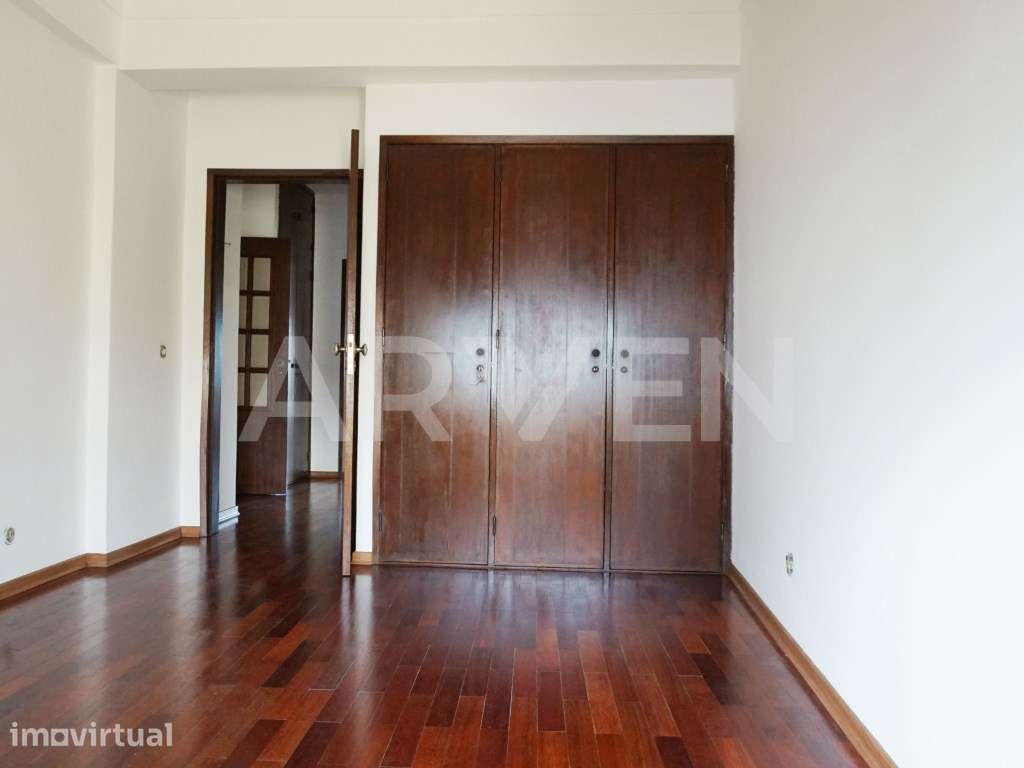Apartamento T2 , 2º Andar, Bairro Catroga e Gaio, Abrantes - Grande imagem: 4/9