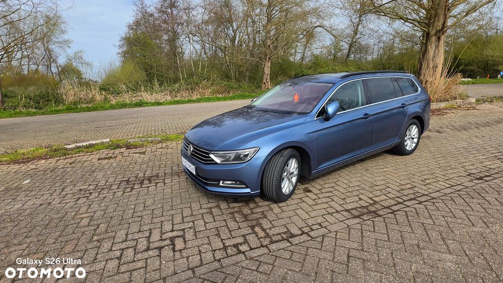 Volkswagen Passat - 32