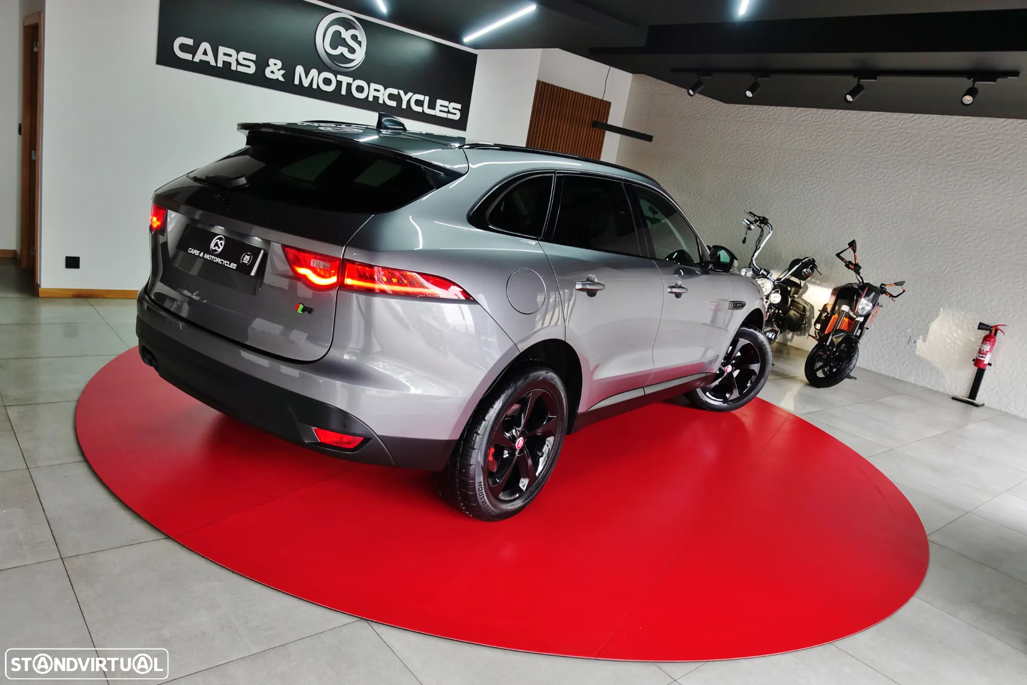 Jaguar F-Pace 2.0 i4D R-Sport Aut. - 25