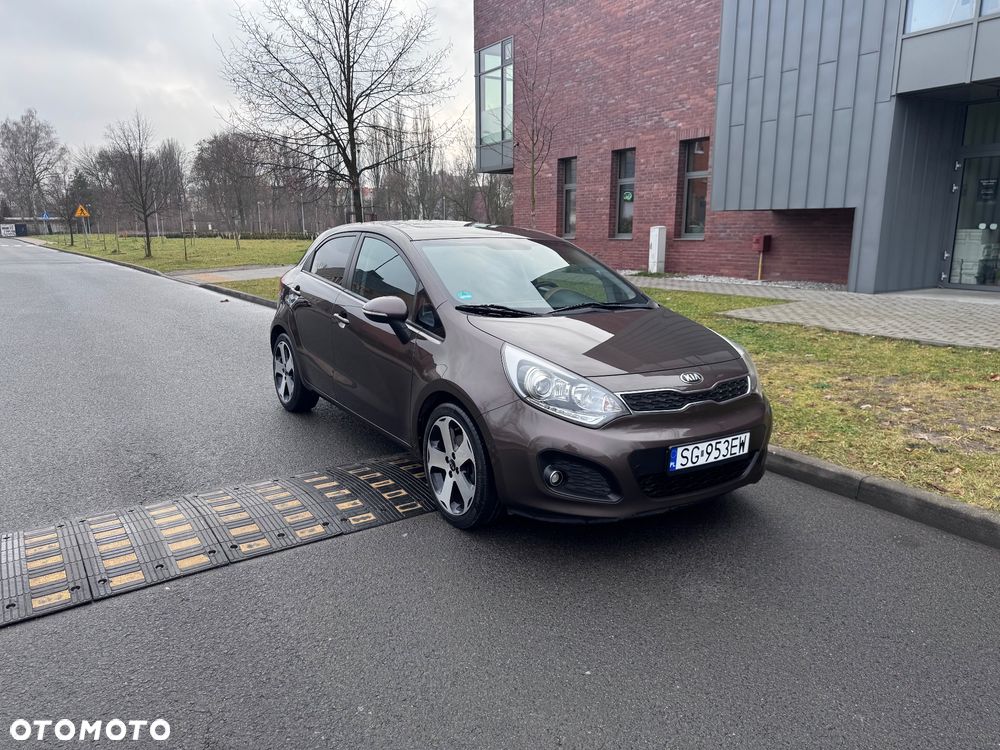 Kia Rio 1.4 Fifa World Cup Edition - 7