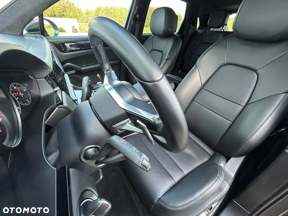 Porsche Cayenne - 12