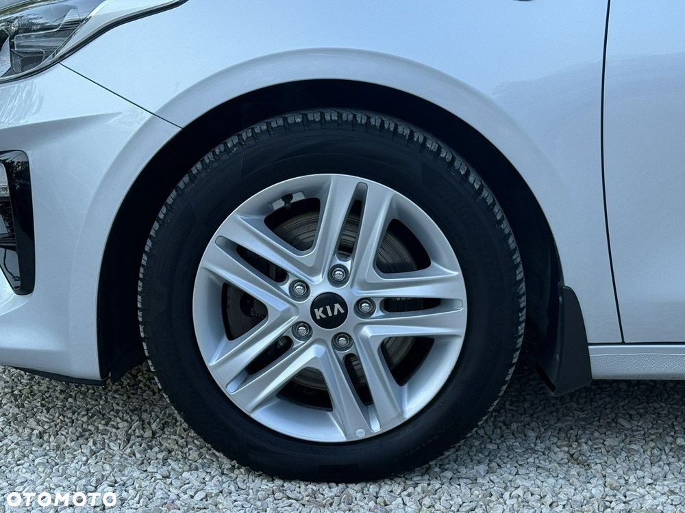 Kia Ceed - 9