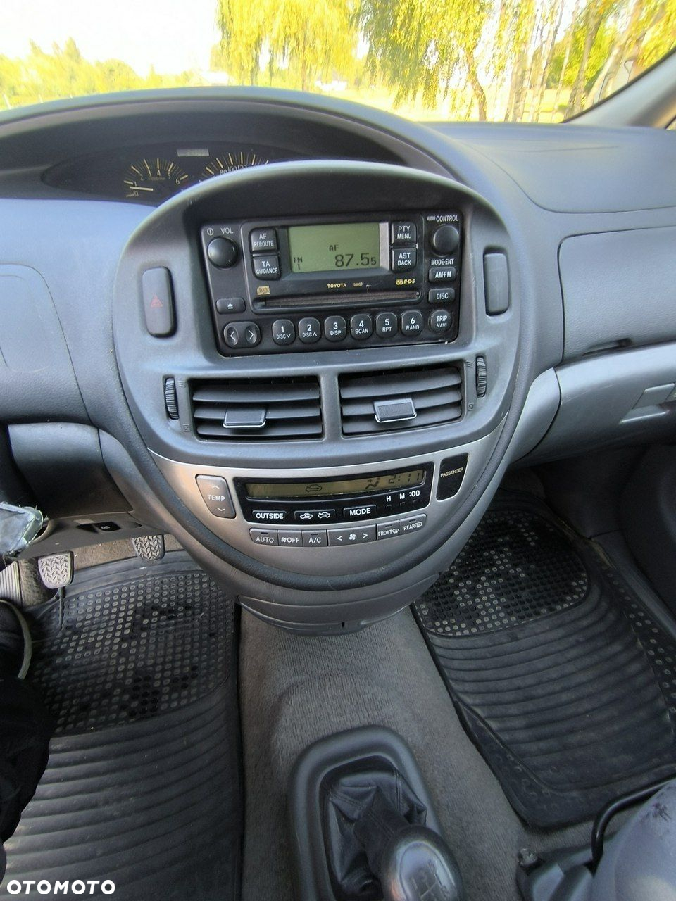 Toyota Previa - 25