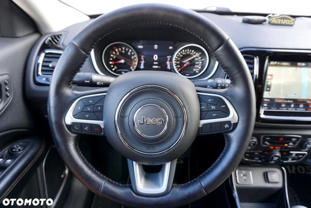Jeep Compass 1.4 MultiAir Limited - 27