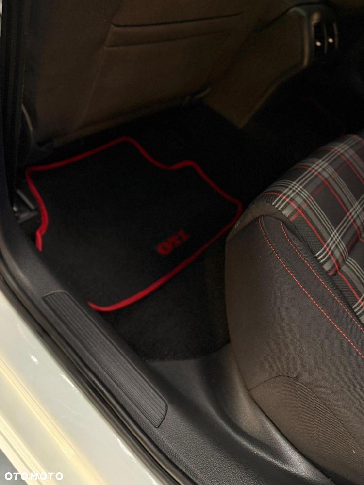 Volkswagen Golf 2.0 TSI BMT GTI Performance DSG - 24