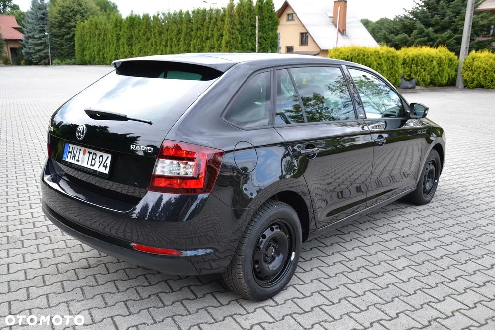 Skoda RAPID 1.6 TDI DPF Edition - 8