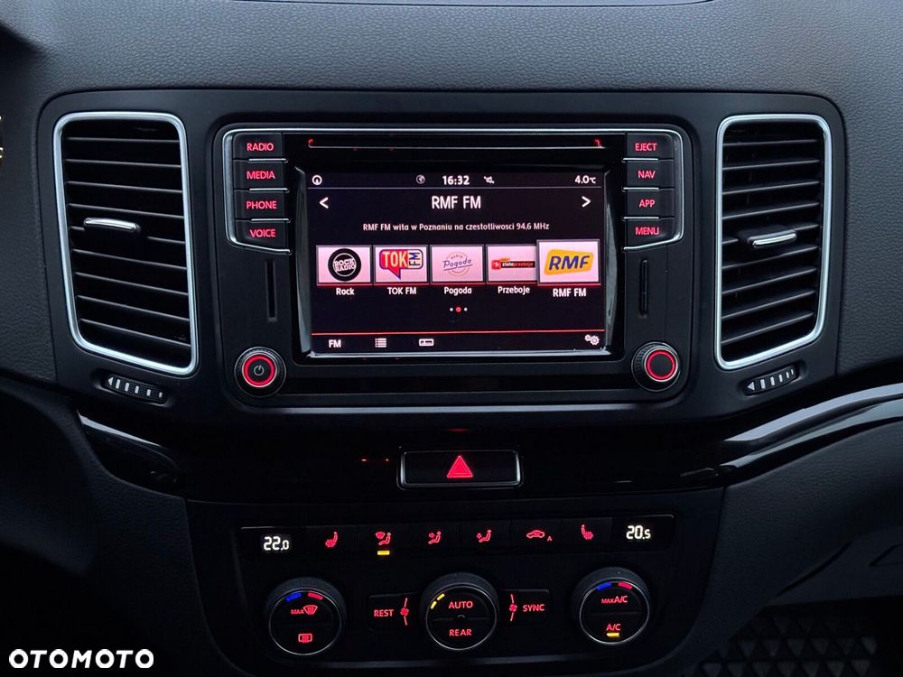 Volkswagen Sharan 1.4 TSI BMT Highline DSG - 20