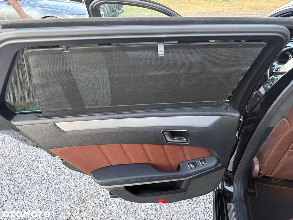 Mercedes-Benz Klasa E 350 CDI BlueEff Avantgarde - 35