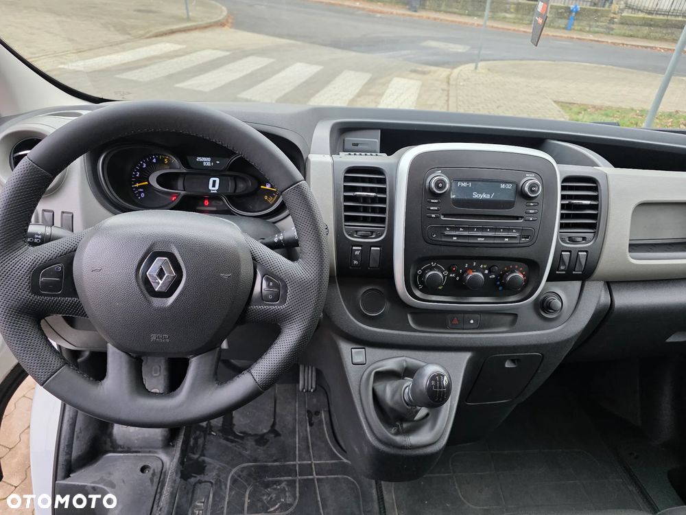 Renault Trafic - 14