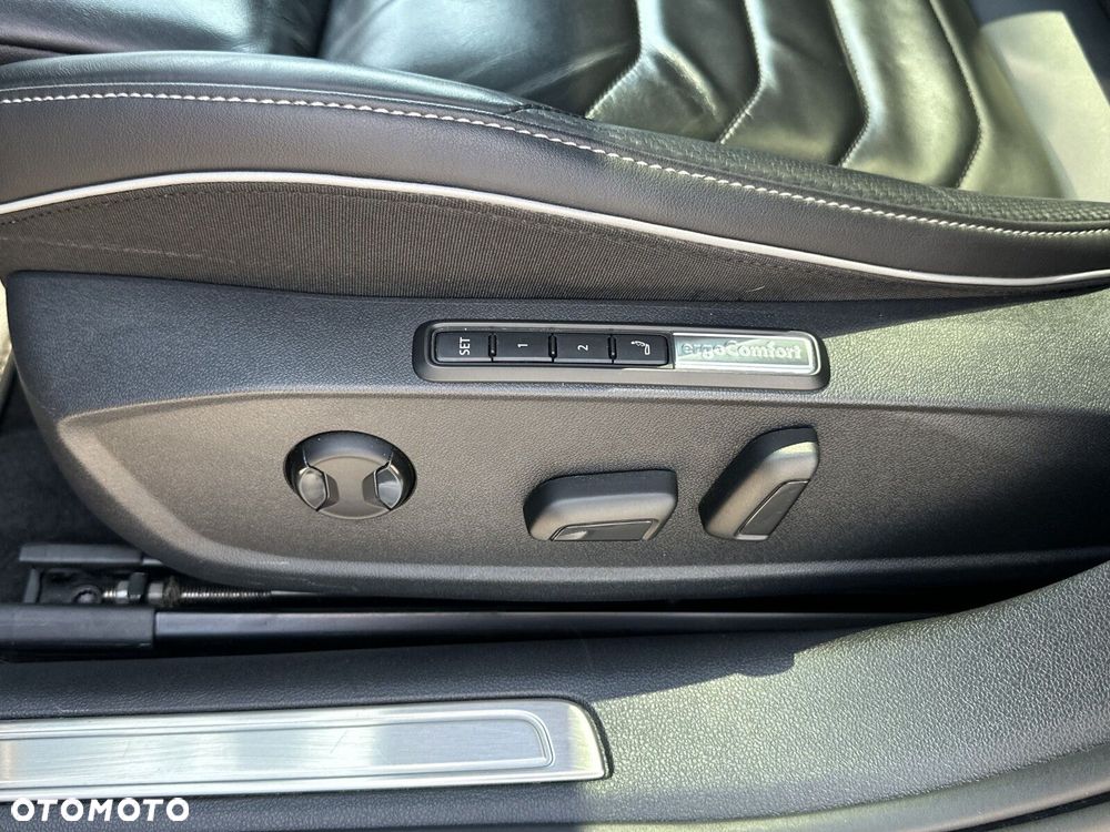 Volkswagen Arteon 2.0 TDI 4Motion R-Line DSG - 34