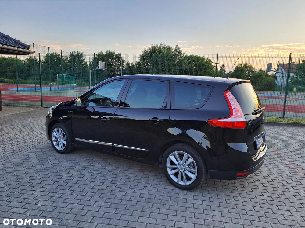 Renault Grand Scenic 2.0 16V 140 CVT Bose Edition - 5