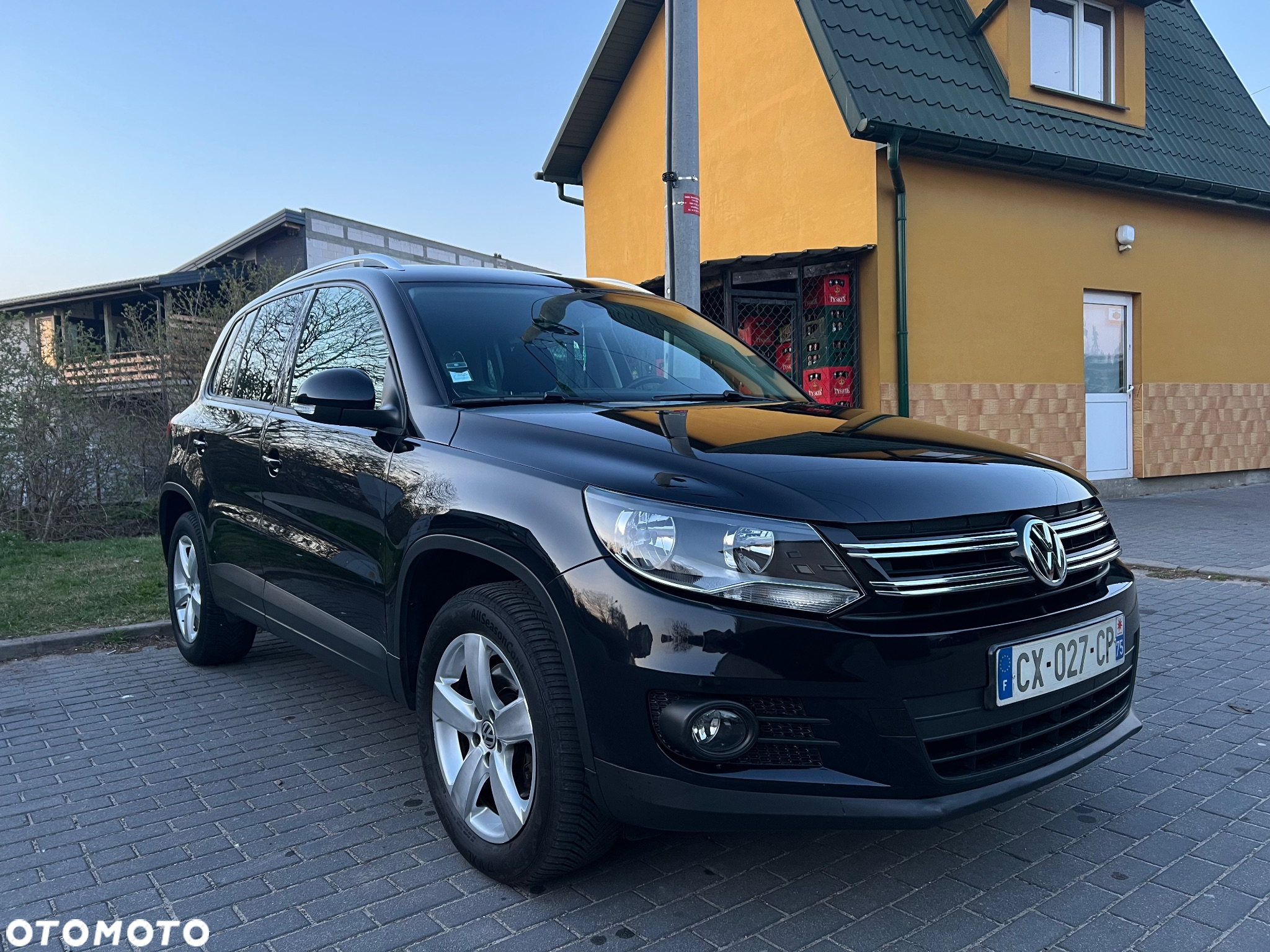 Volkswagen Tiguan 2.0 TDI DPF BlueMotion Technology Exclusive - 4