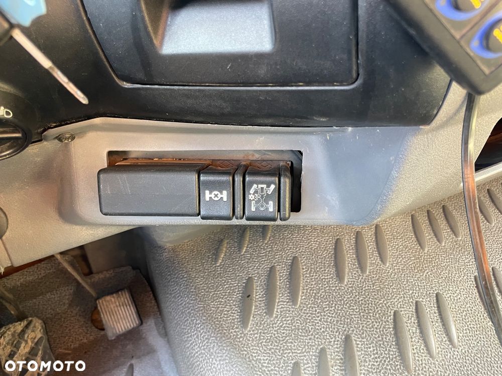 Renault Midlum. M 220.13  KERAX PREMIUM Stan !!!! Pługo-Piaskarka - 40
