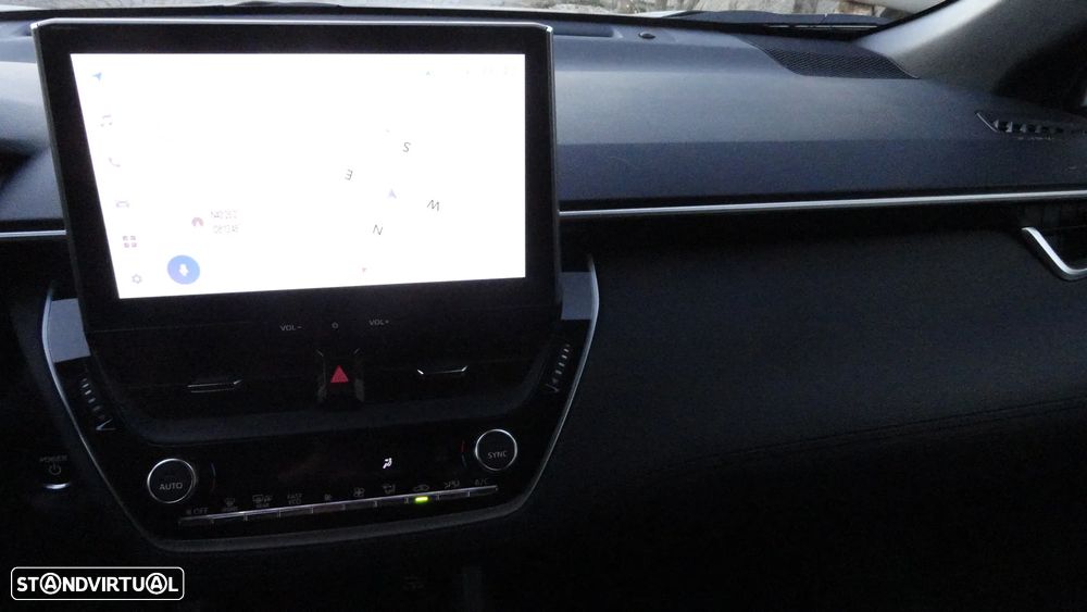 Toyota Corolla Cross 1.8 Hybrid Luxury - 12