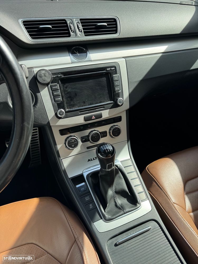 VW Passat Alltrack 2.0 TDi - 11