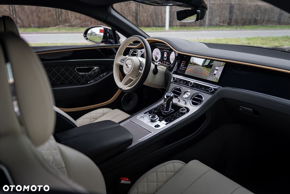 Bentley Continental GT V8 Mulliner - 23
