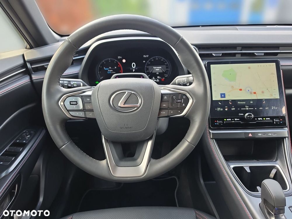 Lexus LBX - 12