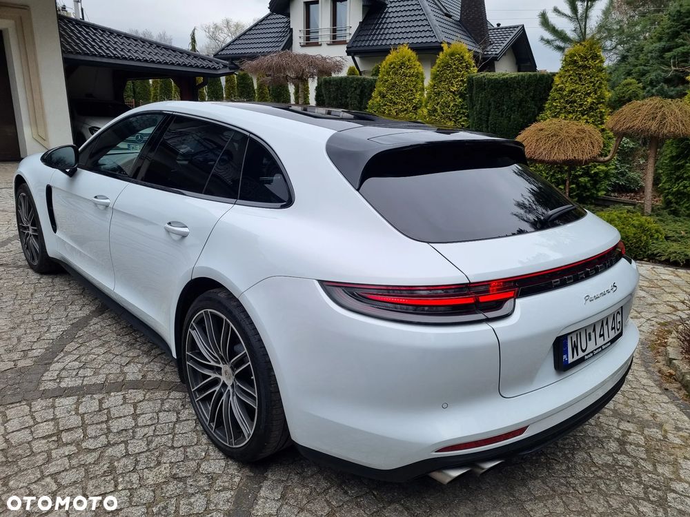 Porsche Panamera 4S Executive - 5