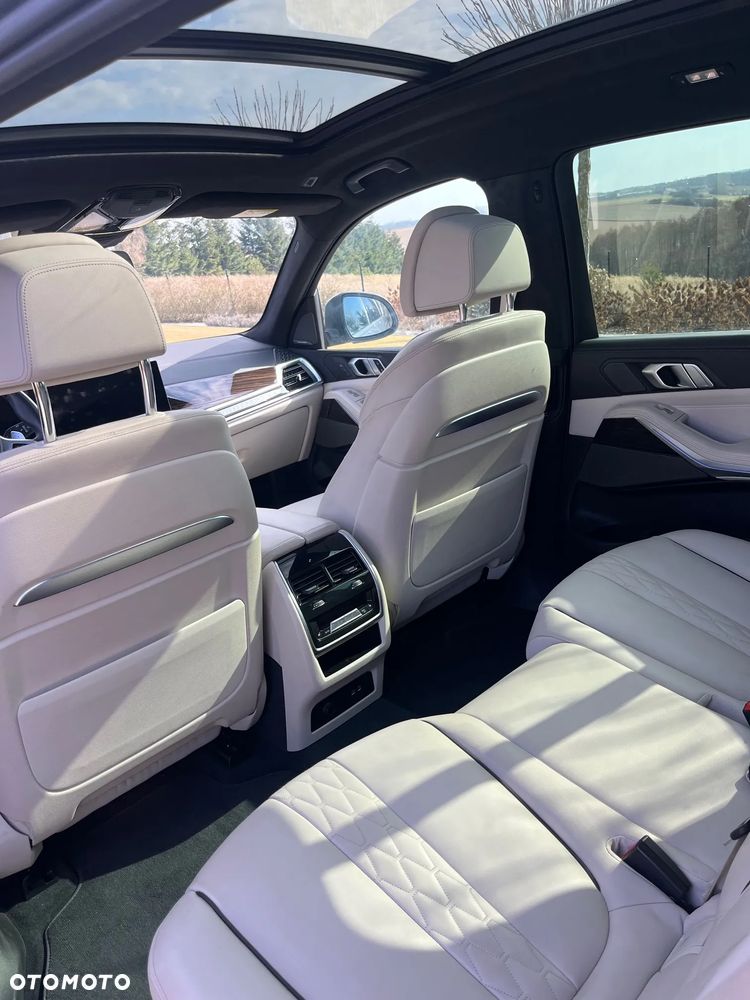 BMW X7 - 11