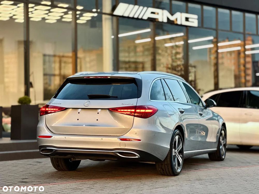 Mercedes-Benz Klasa C 300 de PHEV 4-Matic Avantgarde - 37