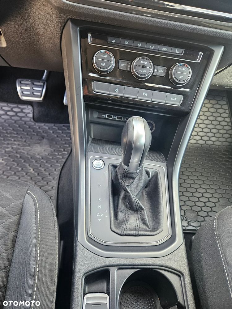 Volkswagen Touran 2.0 TDI SCR DSG Join - 13