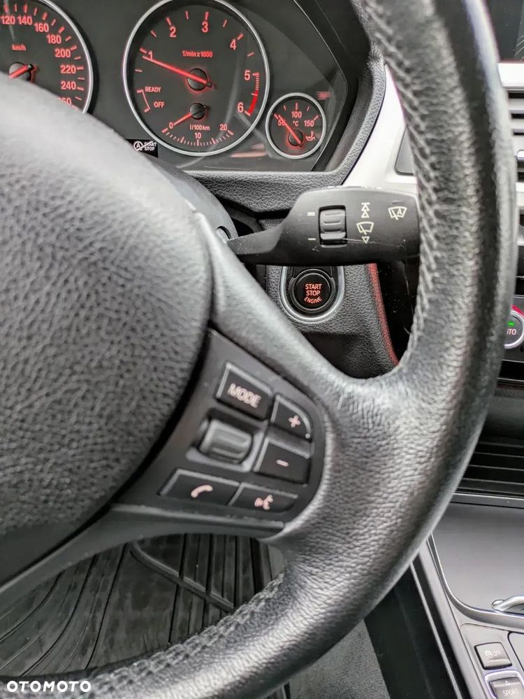 BMW Seria 3 318d - 32