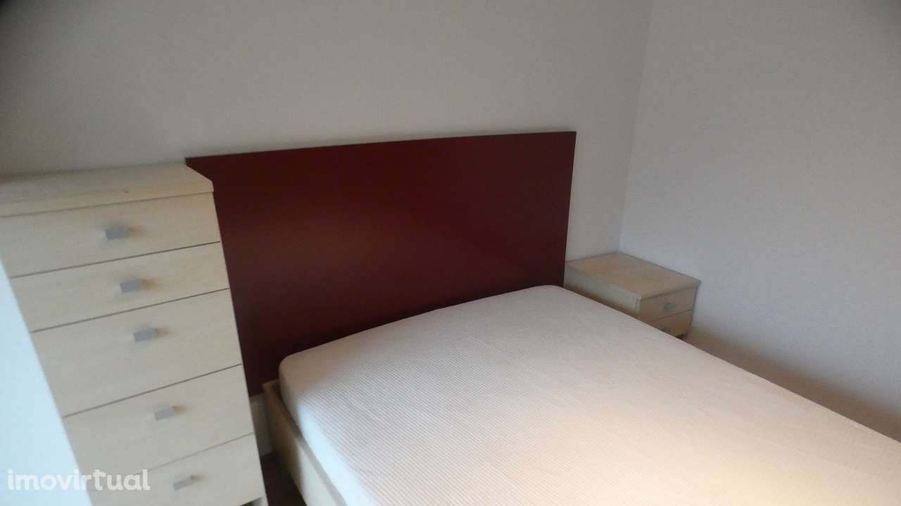 Apartamento T1 Mobilado na Circunvalação - Grande imagem: 4/9