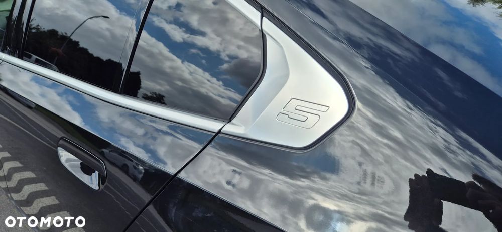 BMW Seria 5 520d mHEV M Sport - 16