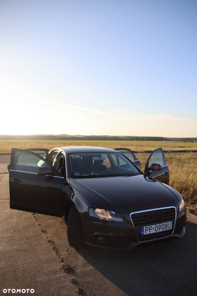 Audi A4 Limousine - 6