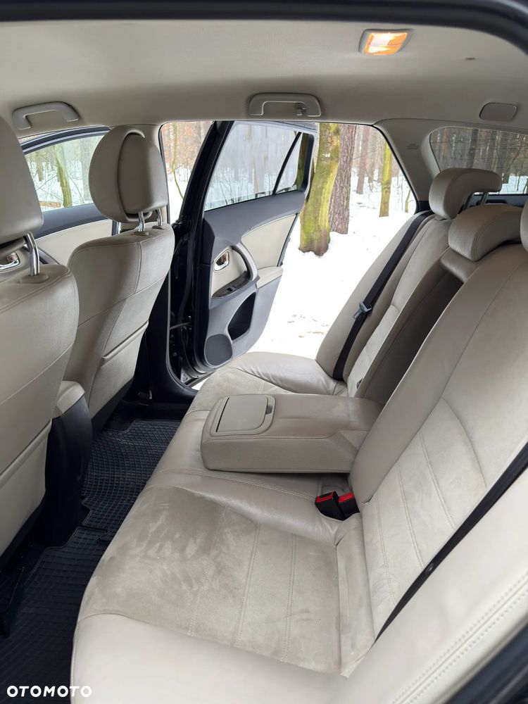 Toyota Avensis 2.2 D-4D Premium - 16