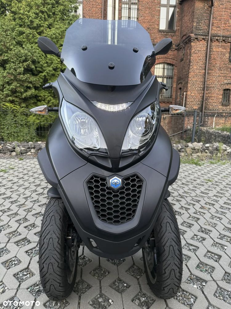Piaggio MP-3 - 10