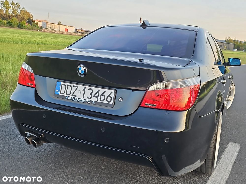 BMW Seria 5 545i - 8