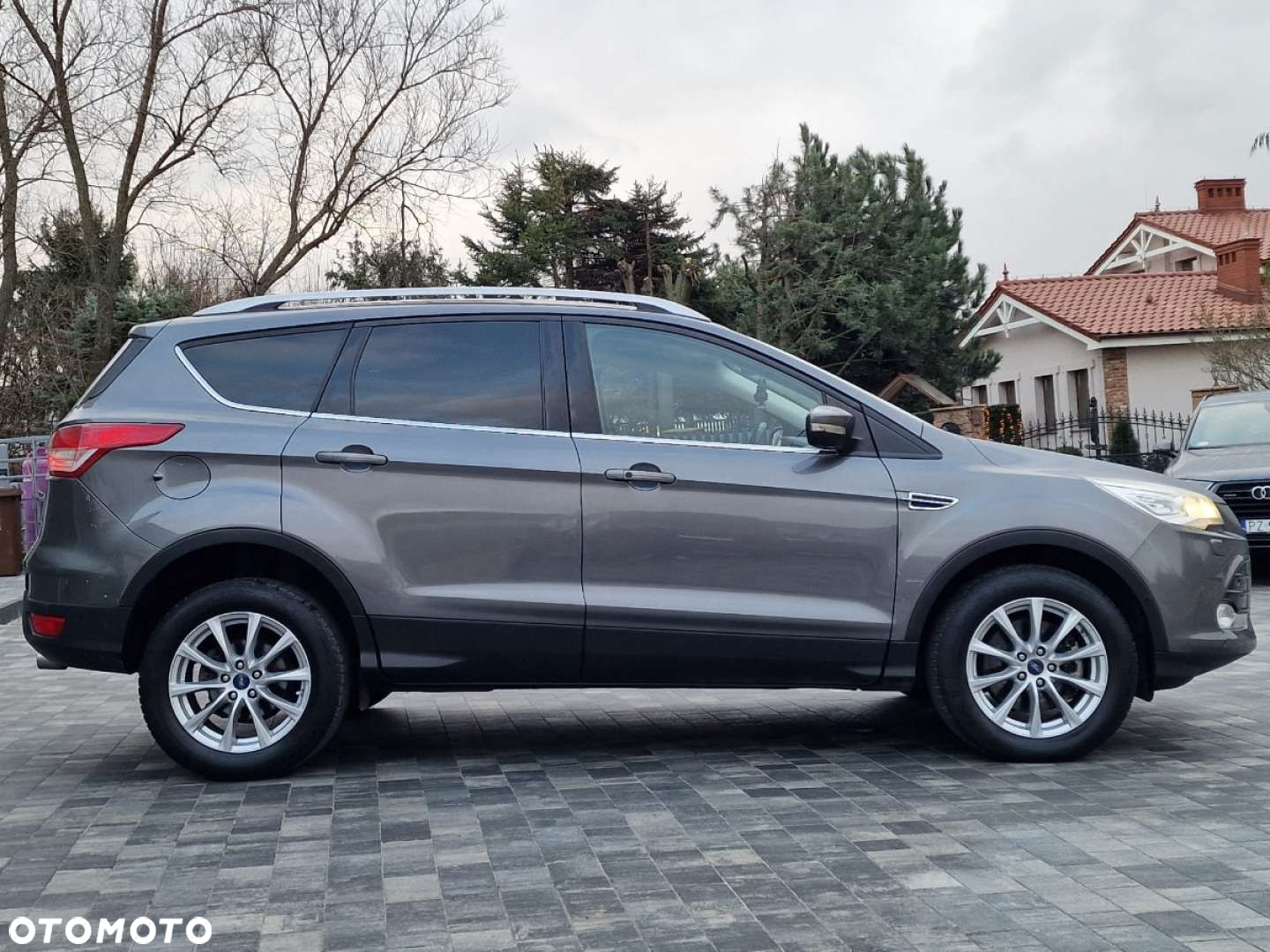 Ford Kuga - 39