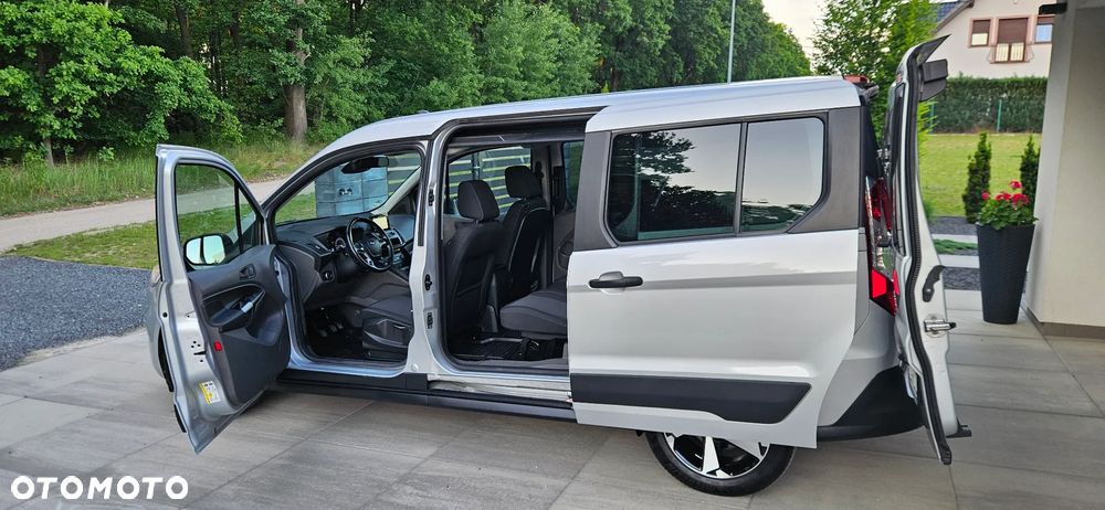 Ford Tourneo Connect Grand - 31