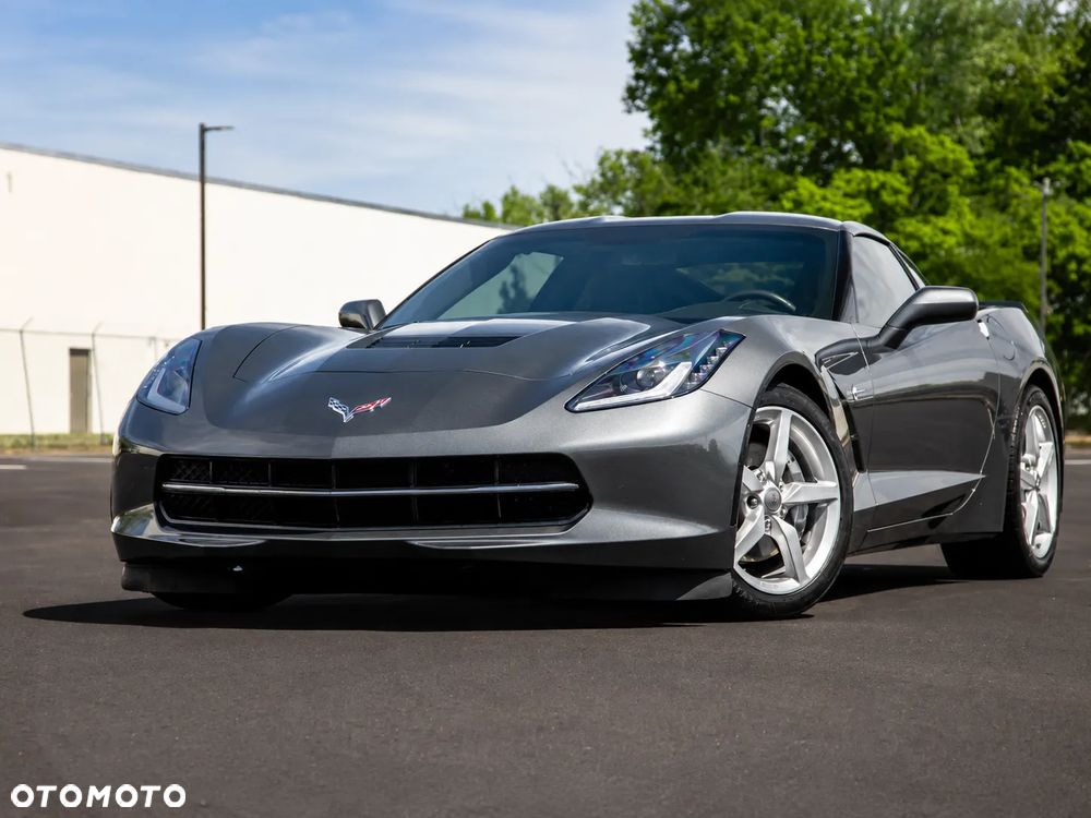 Chevrolet Corvette - 9