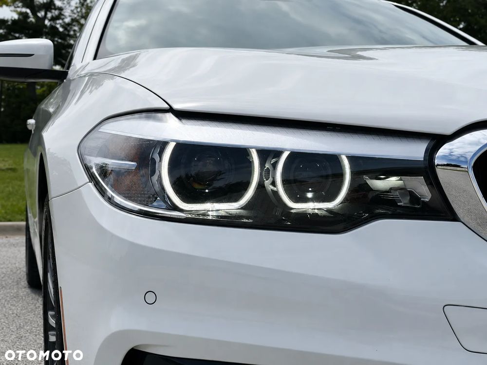 BMW Seria 5 530i xDrive Sport Line - 9