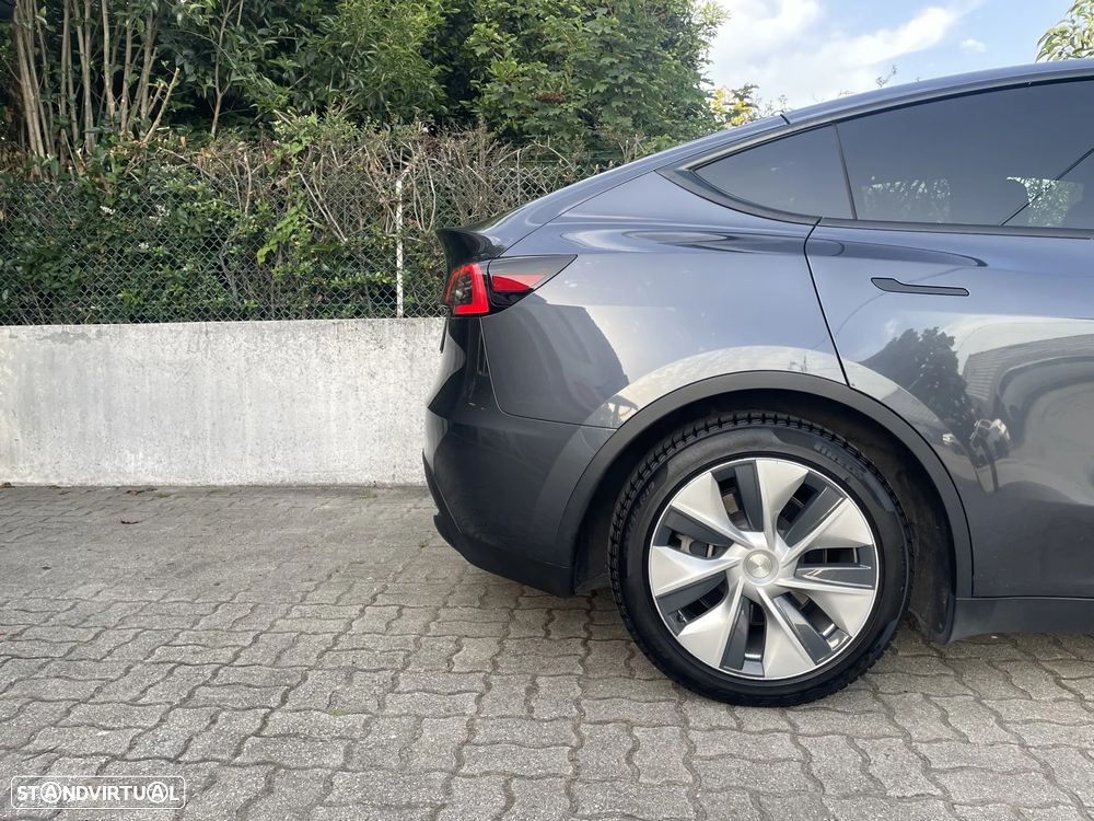 Tesla Model Y RWD - 11