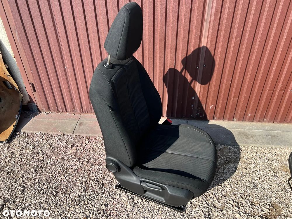 FOTEL SIEDZENIE PRAWE PASAŻERA PEUGEOT 308 II T9 EUROPA