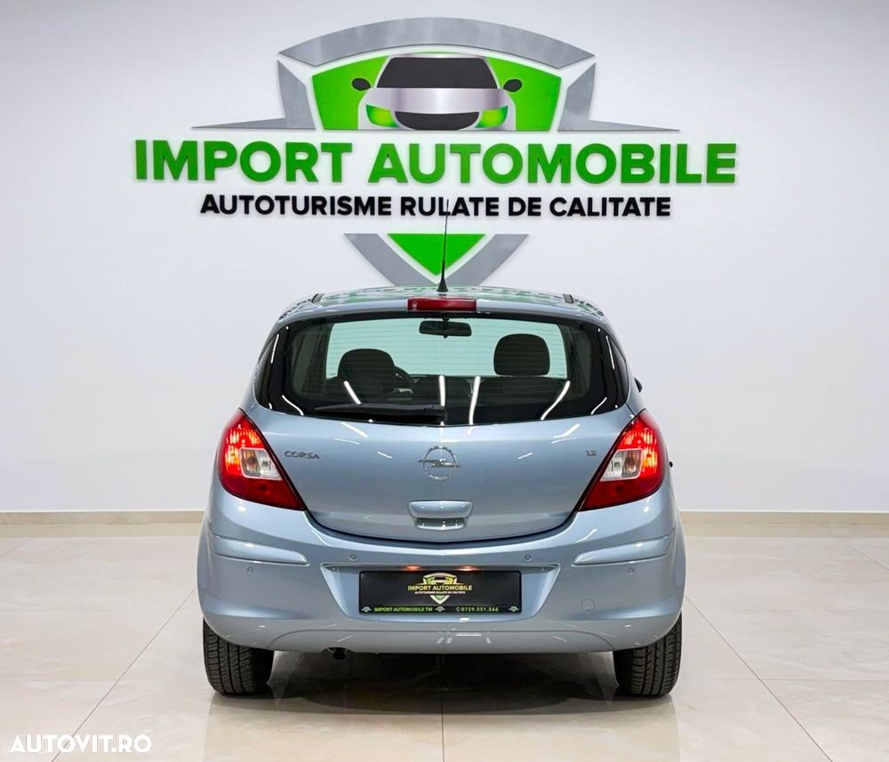 Opel Corsa 1.2i Essentia - 5